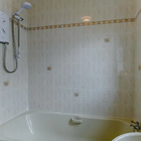 2 Bed In 91622 펜션 *